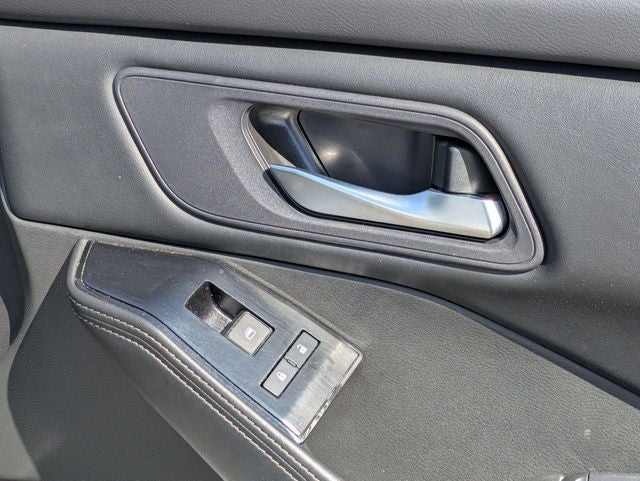 2024 Nissan Rogue SV FWD