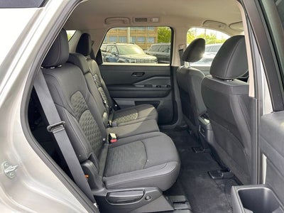 2025 Nissan Pathfinder SV 4WD