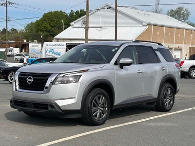 2025 Nissan Pathfinder SV 4WD
