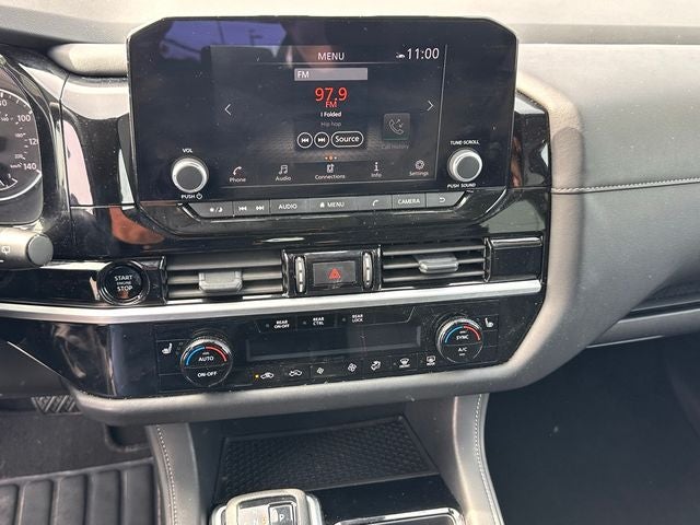 2025 Nissan Pathfinder SV 4WD