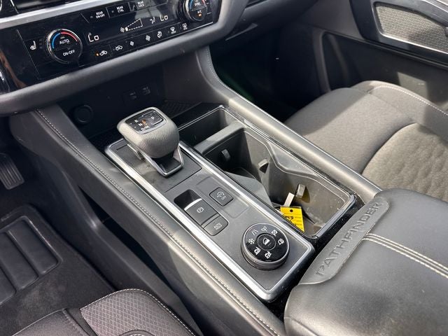 2025 Nissan Pathfinder SV 4WD