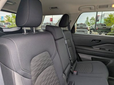 2025 Nissan Pathfinder SV 4WD