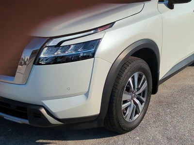 2024 Nissan Pathfinder SL FWD
