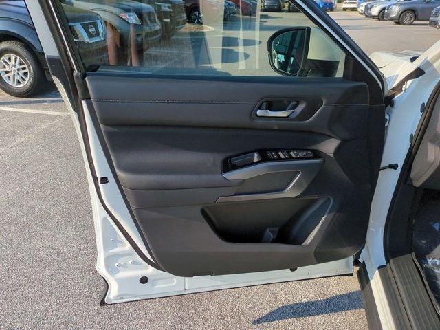 2024 Nissan Pathfinder SL FWD