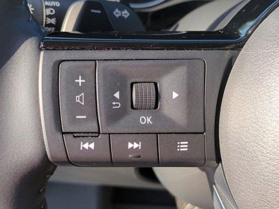 2024 Nissan Pathfinder SL FWD