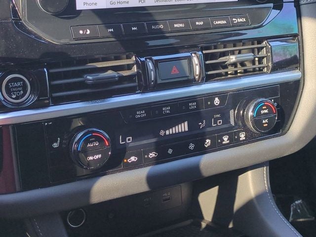 2024 Nissan Pathfinder SL FWD