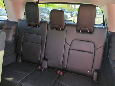 2024 Nissan Pathfinder SL FWD