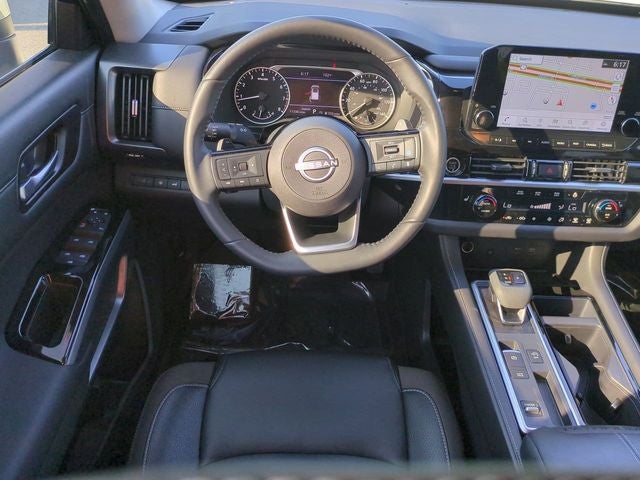 2024 Nissan Pathfinder SL FWD