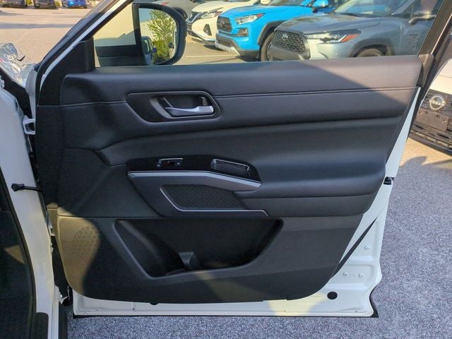 2024 Nissan Pathfinder SL FWD