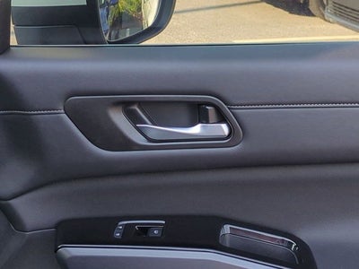 2024 Nissan Pathfinder SL FWD