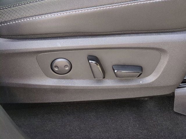 2024 Nissan Pathfinder SL FWD