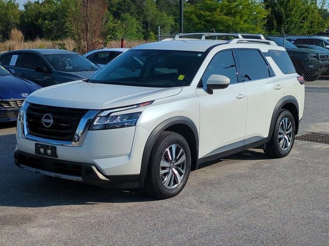 2024 Nissan Pathfinder SL FWD