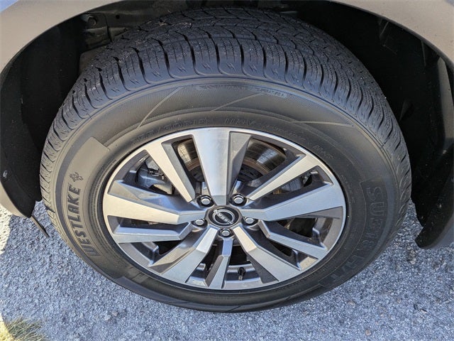 2023 Nissan Pathfinder SL FWD