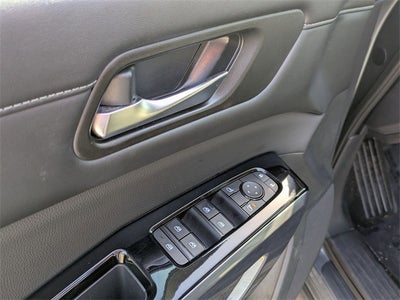 2023 Nissan Pathfinder SL FWD