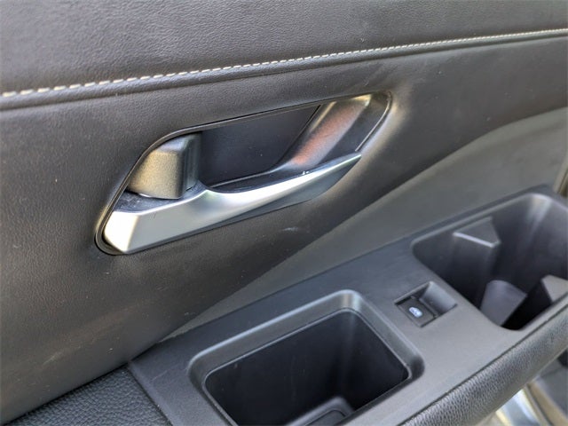 2023 Nissan Pathfinder SL FWD