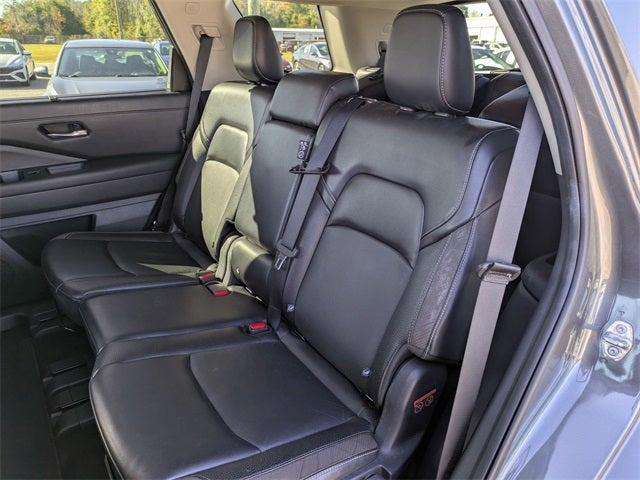 2023 Nissan Pathfinder SL FWD