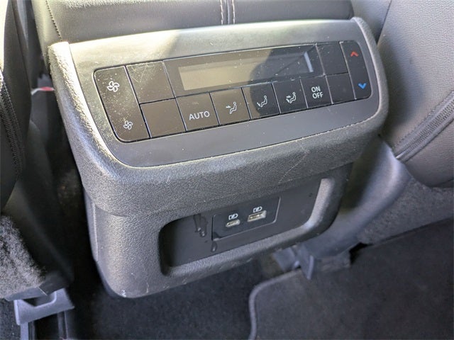 2023 Nissan Pathfinder SL FWD