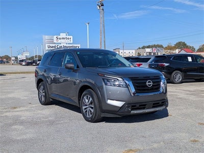 2023 Nissan Pathfinder SL FWD