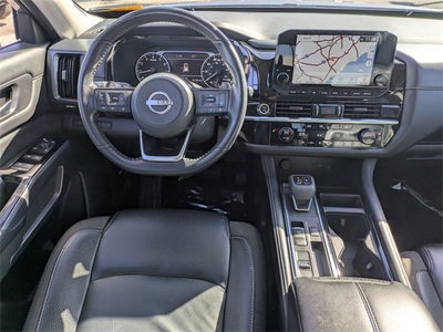 2023 Nissan Pathfinder SL FWD