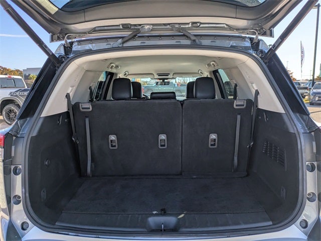 2023 Nissan Pathfinder SL FWD