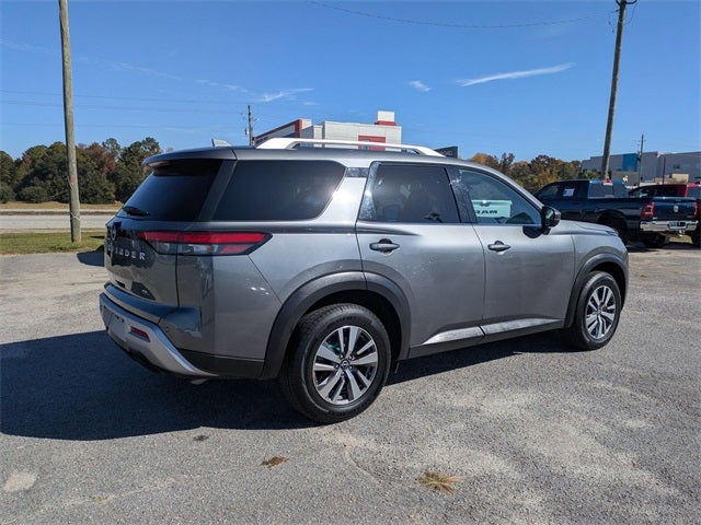 2023 Nissan Pathfinder SL FWD