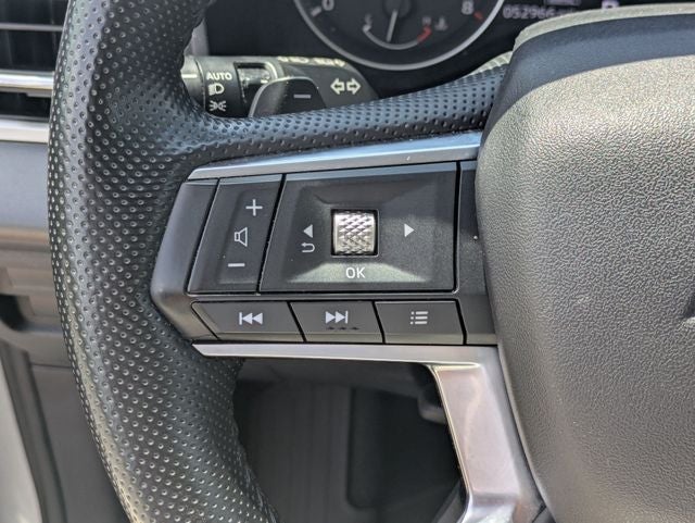 2024 Mitsubishi Outlander Base