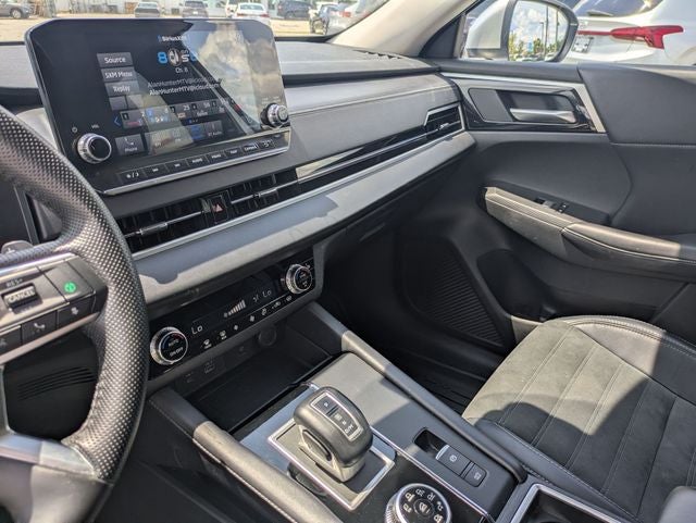 2024 Mitsubishi Outlander Base