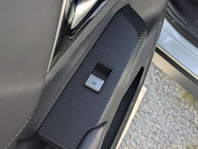 2024 Mitsubishi Outlander Base