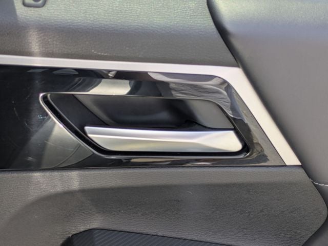2024 Mitsubishi Outlander Base