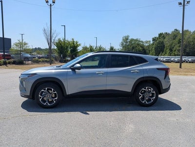 2025 Chevrolet Trax FWD LT