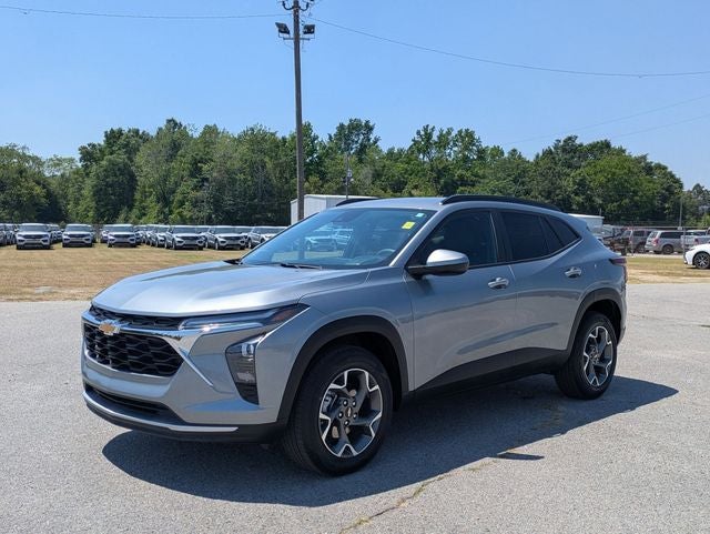 2025 Chevrolet Trax FWD LT