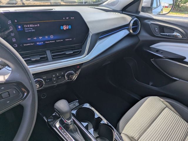 2025 Chevrolet Trax FWD LT