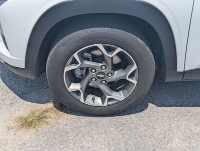 2025 Chevrolet Trax FWD LT