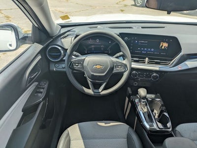 2025 Chevrolet Trax FWD LT