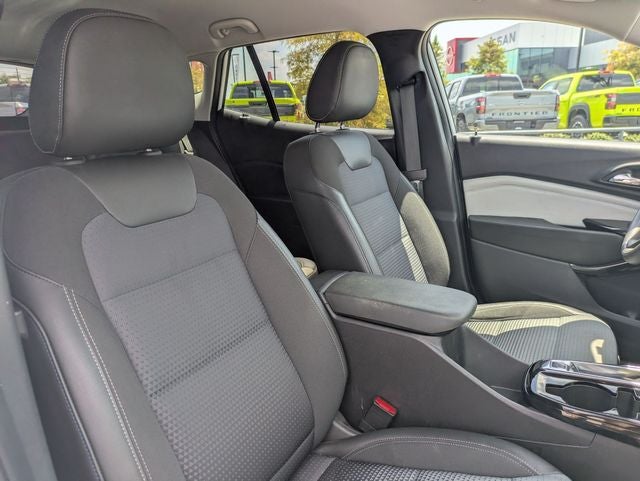 2025 Chevrolet Trax FWD LT