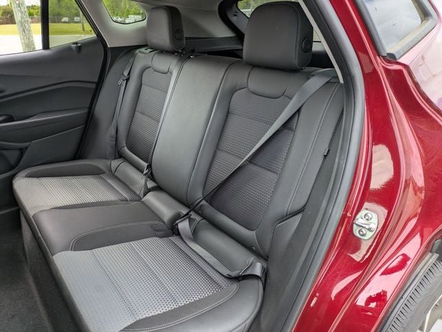 2025 Chevrolet Trax FWD LT