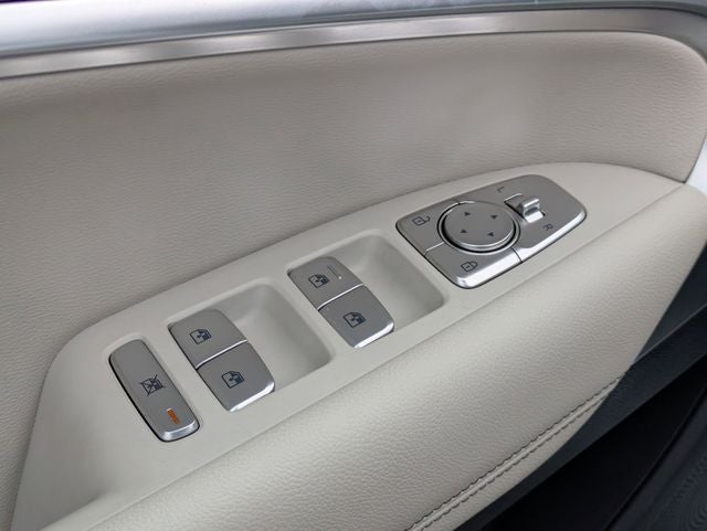 2025 Genesis G70 2.5T RWD