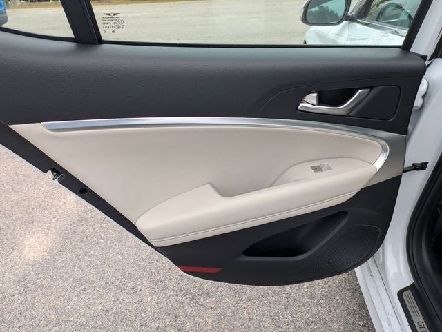 2025 Genesis G70 2.5T RWD