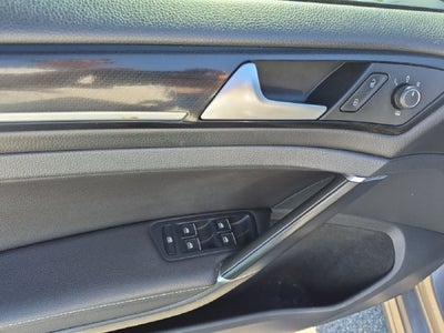2016 Volkswagen Golf R 4-Door
