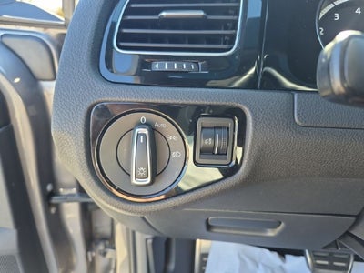 2016 Volkswagen Golf R 4-Door