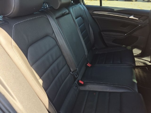 2016 Volkswagen Golf R 4-Door