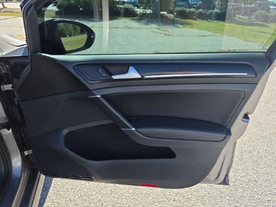 2016 Volkswagen Golf R 4-Door
