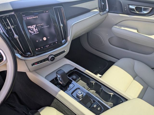 2023 Volvo V60 Cross Country B5 Plus