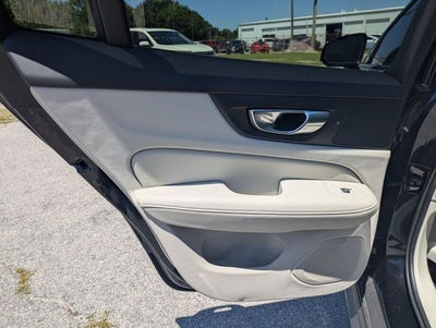 2023 Volvo V60 Cross Country B5 Plus