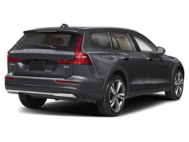 2023 Volvo V60 Cross Country B5 Plus