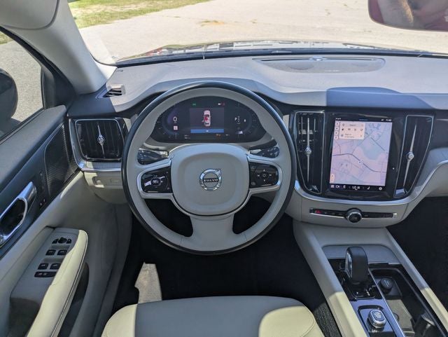 2023 Volvo V60 Cross Country B5 Plus