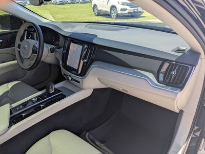 2023 Volvo V60 Cross Country B5 Plus